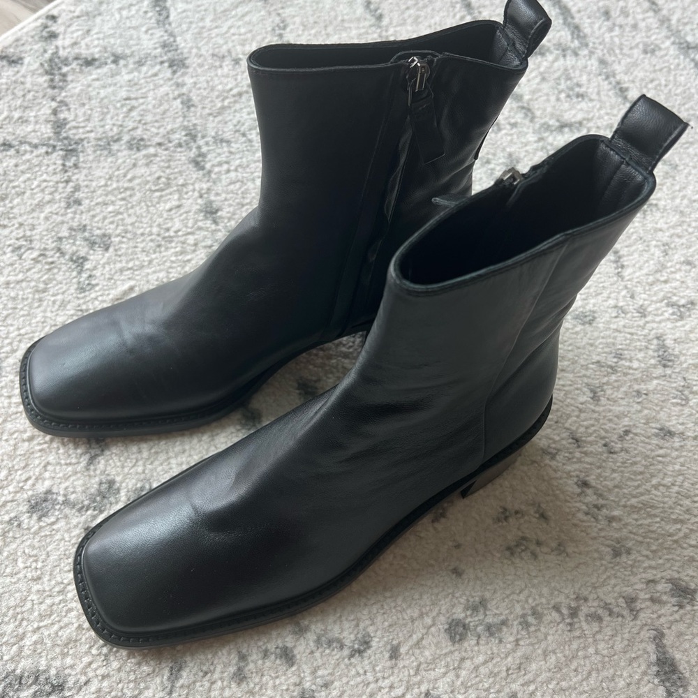 Everlane The City Boot Black - size 8.5 - 100% leather upper & lining